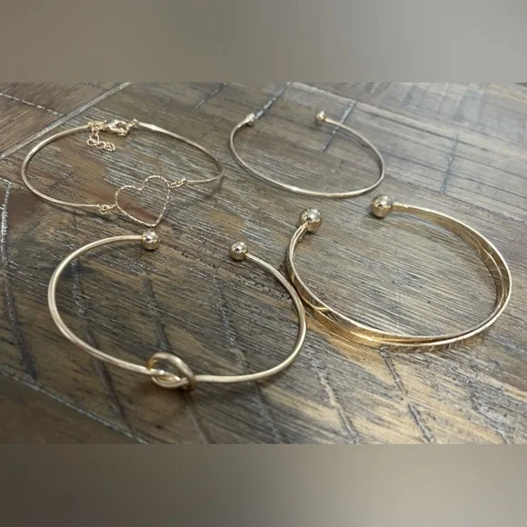 NWT 4 piece “knotted love” bracelet set - Picture 2 of 2